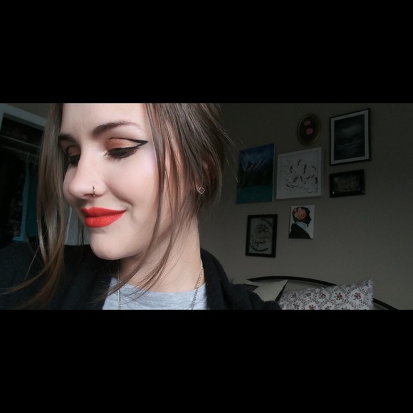 Meet your Posher, Amber - Picture 4 of 4